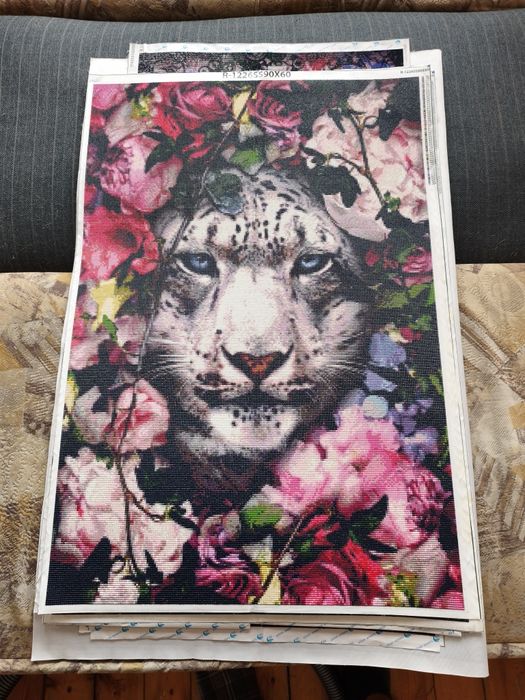 Продам готовые картины алмазная мозаика  без подрамника