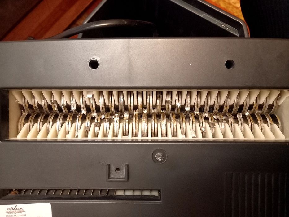 Шредер, пристрій для знищення документів