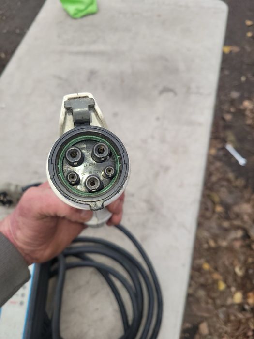 Зарядка Type 2 Nissan Leaf Европа