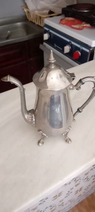 Bule de chá ou leite em casquinha