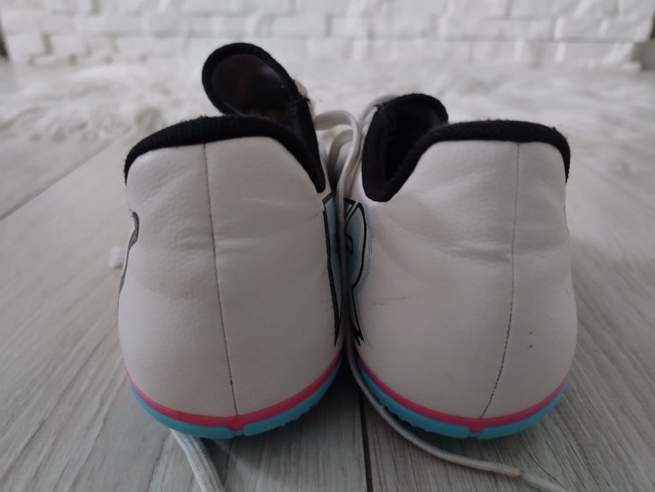 Buty sportowe korki PUMA rozm 38.5 i buty sprandi