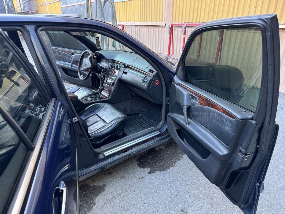 Мерседес E250 w210