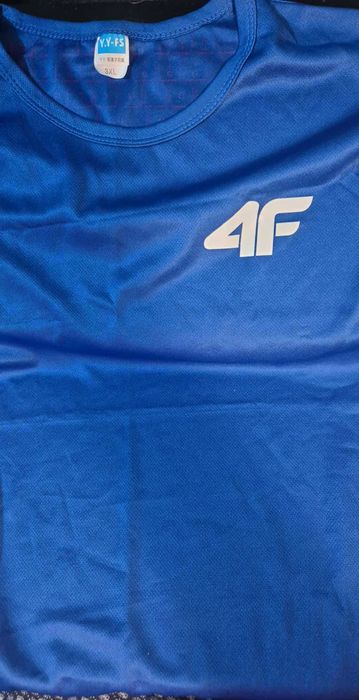Koszulka z logo 4f ale nie firmowa