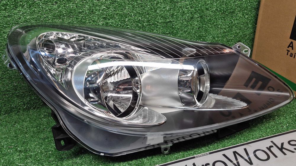 OPEL Corsa D Hatchback S07-07.06-08.14-ÓTICA/FAROL FRENTE DIREITA NOVA