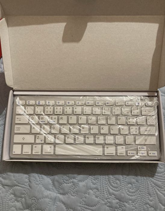Ultra-slim Teclado Bluetooth - PT layout (QWERTY)