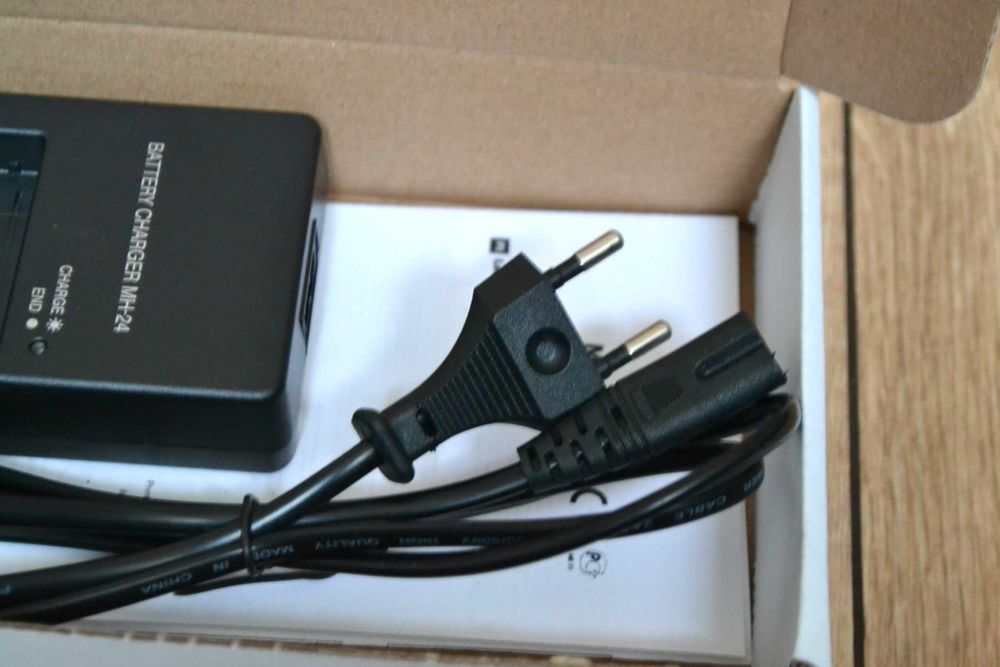 Ładowarka MH-24 do bateria EN-EL14 Nikon D3100 D5100 D3200 i innych