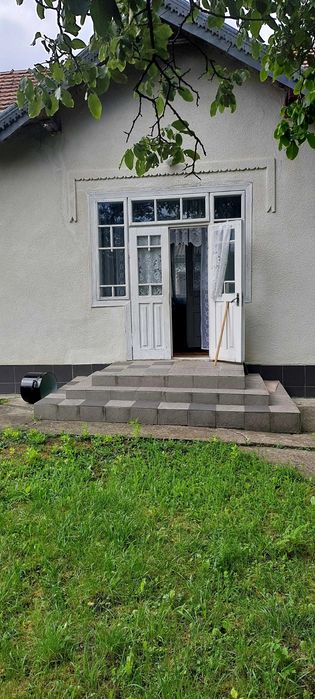продаж будинку в сільській місцевості