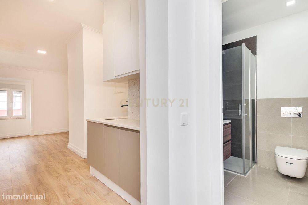 Apartamento T2, totalmente renovado.