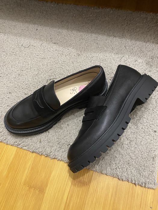 Лофери 37-38,34-35,36розмір шкіряні