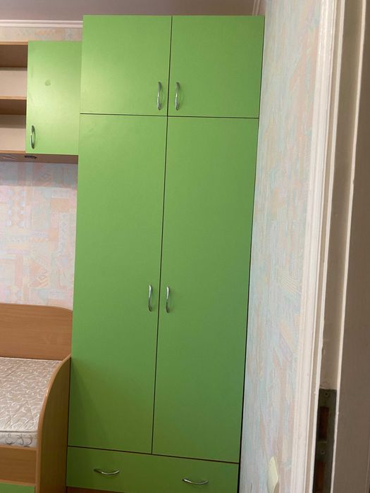 Шкаф платяной двухстворчатый