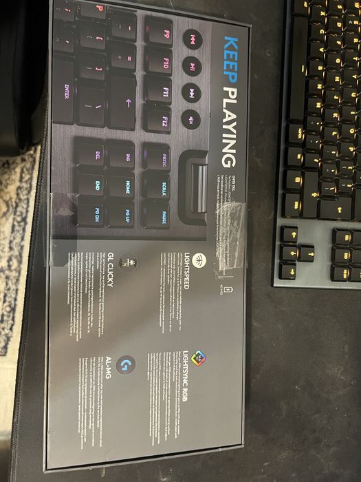 Logitech G915 TKL Lightspeed Wireless RGB GL Clicky – bardzo dobry stan
