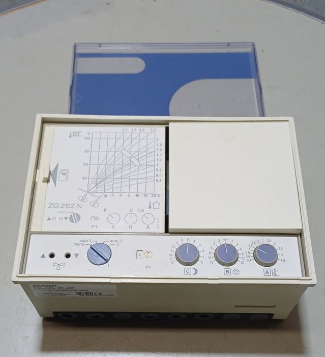 Honeywell ZG252N regulator programator sterownik pogodowy ogrzewania