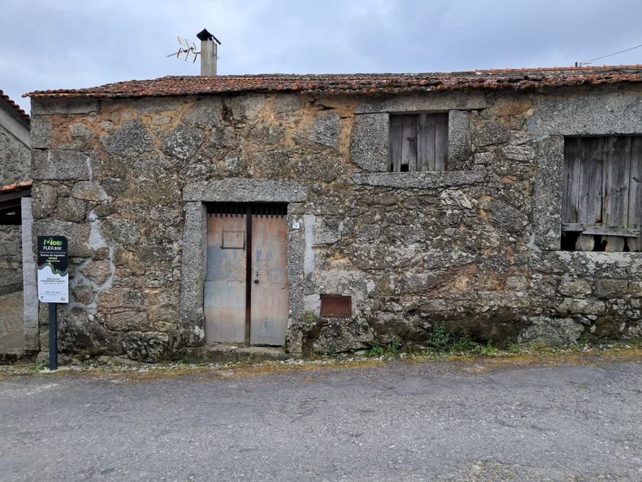 Casa Antiga para reabilitação