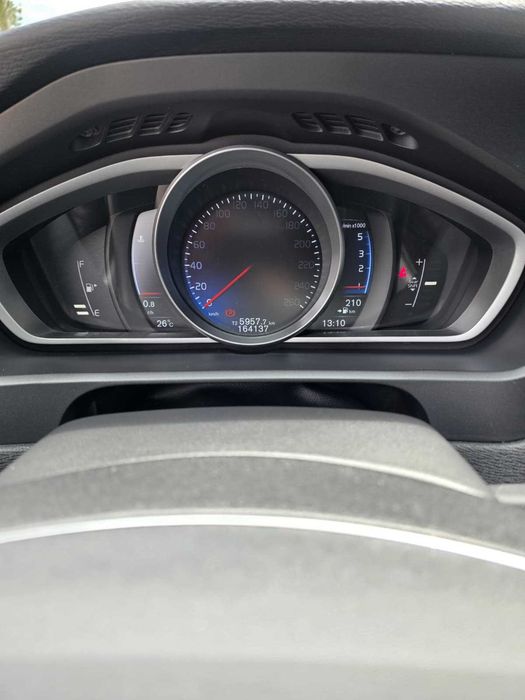 VOLVO V40 D2 2.0 R-DESIGN 12/2015