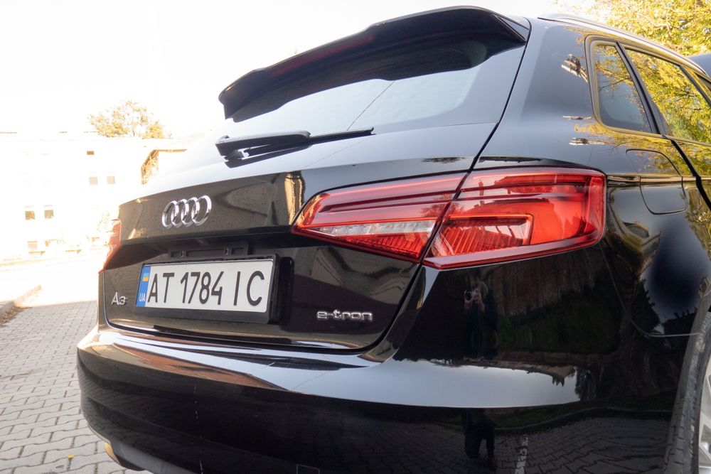 Audi A3 E-tron Sportback Hybrid Ауді А3 Етрон Електро