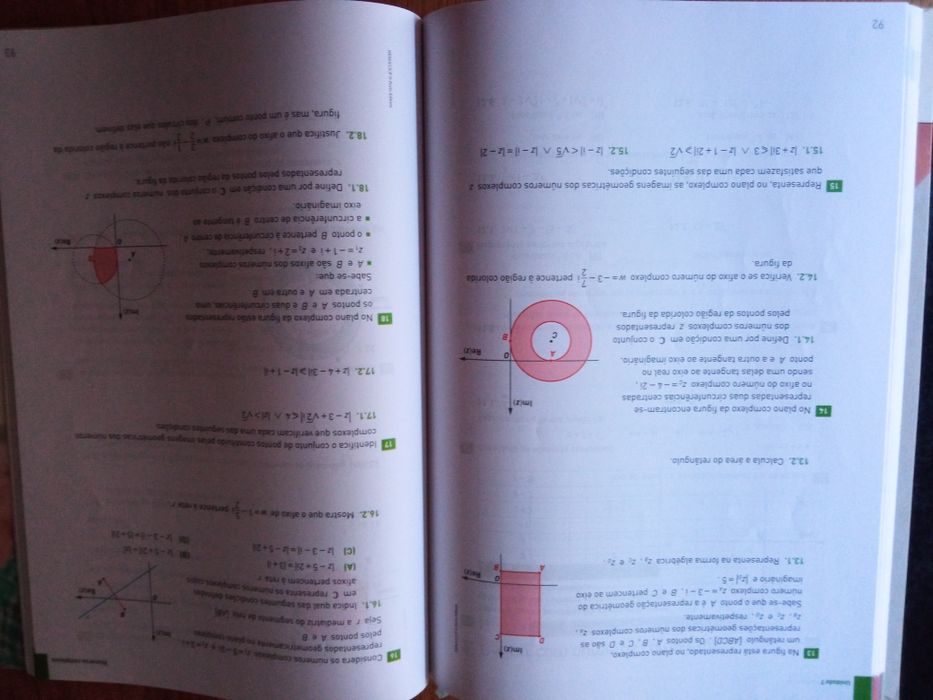 Livro de exercícios de matemática 12 ano