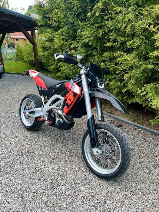 Aprilia SXV 550 supermoto sm a2 ktm