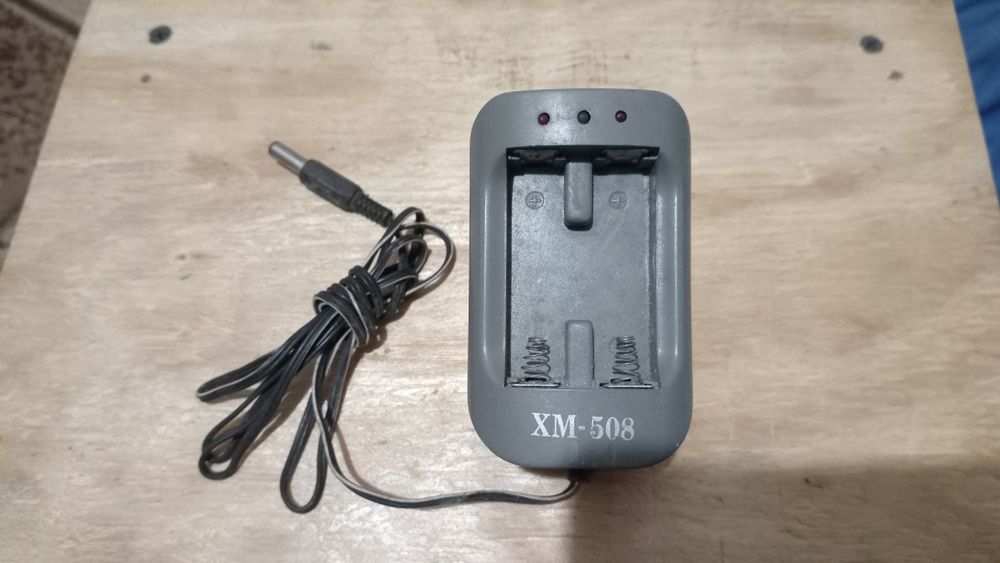 Зарядка для батарейок.