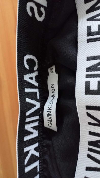 Saia, da calvin klein