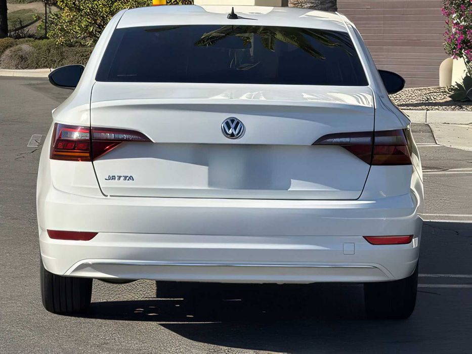Volkswagen Jetta      2019
