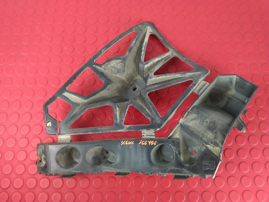 Suporte Parachoques Trás Direito 850440007R - RENAULT SCÉNIC III