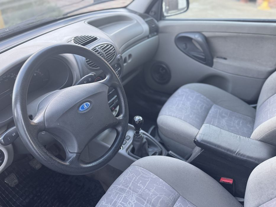 ВАЗ 1118 Калина 2007 року