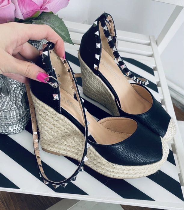 Buty na koturnie 36