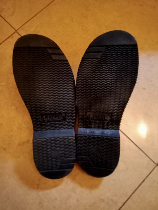 Klapki 39 damskie skórzane czarne