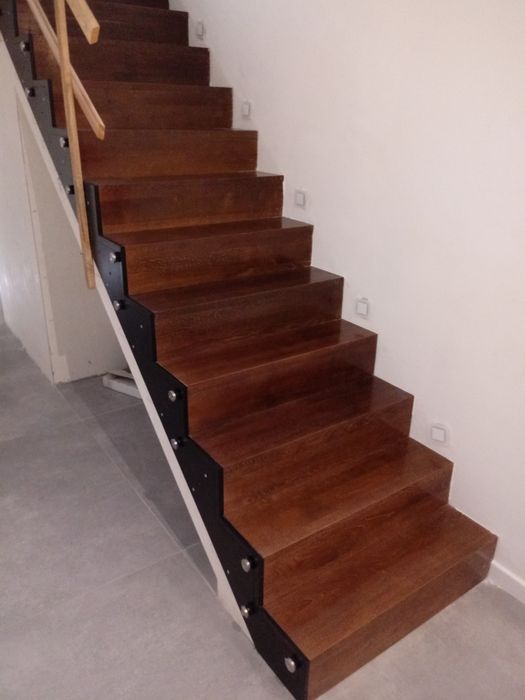 Schody debowe balustrady listwy parapety Stopnie półkowe