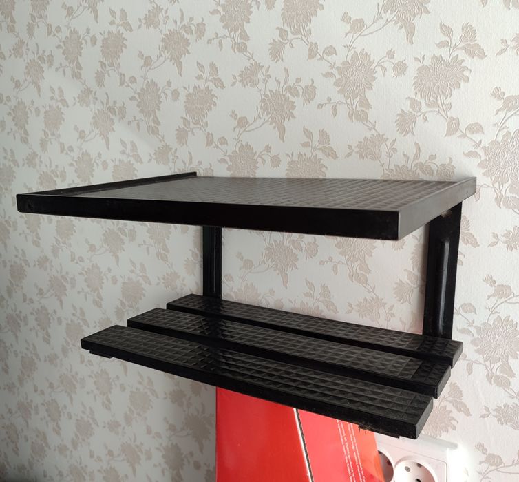 Продам полку для прихожей.