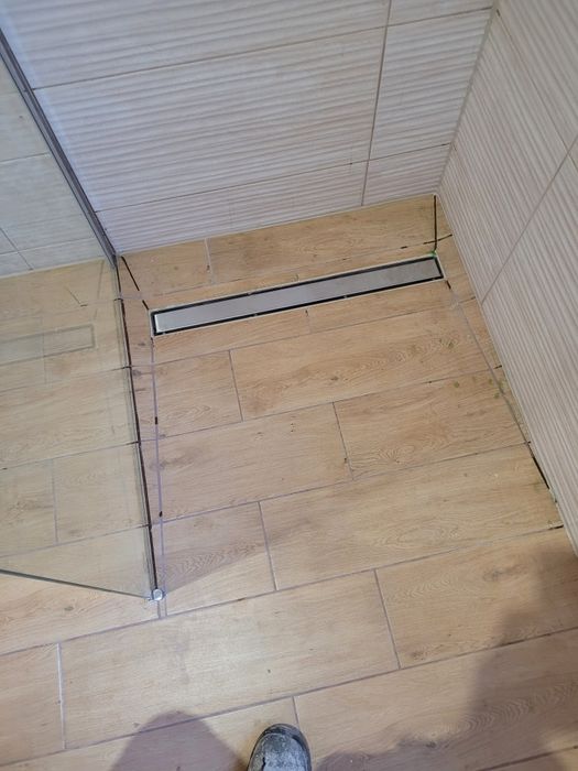 Prace remontowe, płytki, łazienki