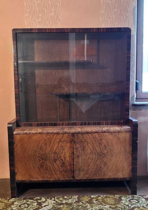 Stylowy kredens / witryna Art Deco – oryginał, fornir orzechowy
