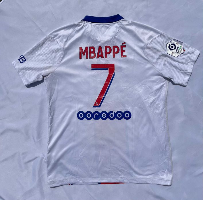 Paris Saint-Germain 2020/2021 #7 Mbappé Football Shirt Nike Size L