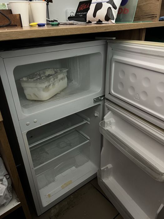 Холодильник для кавярні  маленький 85 см