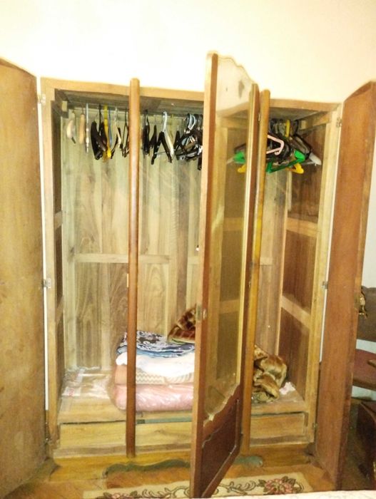 Roupeiro antigo Art Déco