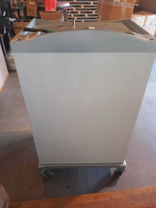 Carrinho roupa limpa