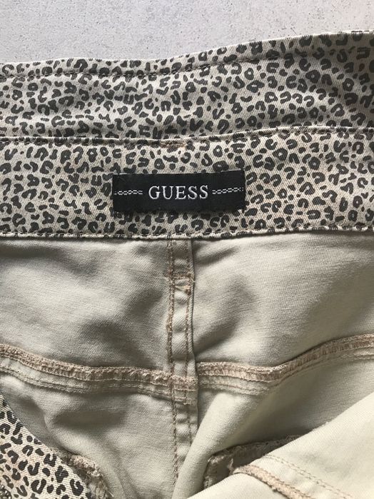 Spodnie Guess - panterka stan wysoki