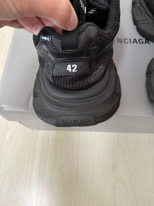 Balenciaga 3xl black 42