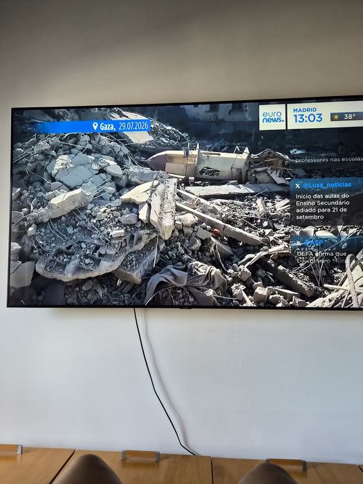 Vendo  Tv Samsung 65 polegadas.