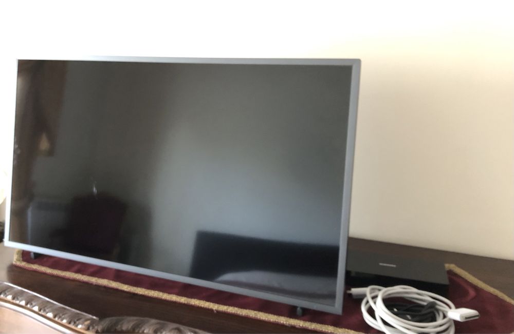 Samsung The Frame QLED 4k Smart TV 32" - Ecrã Partido !