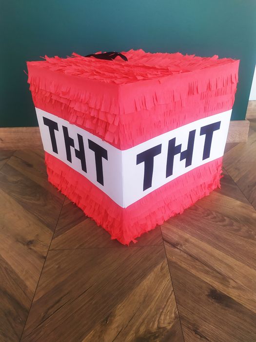 Duża piniata TNT, Minecraft