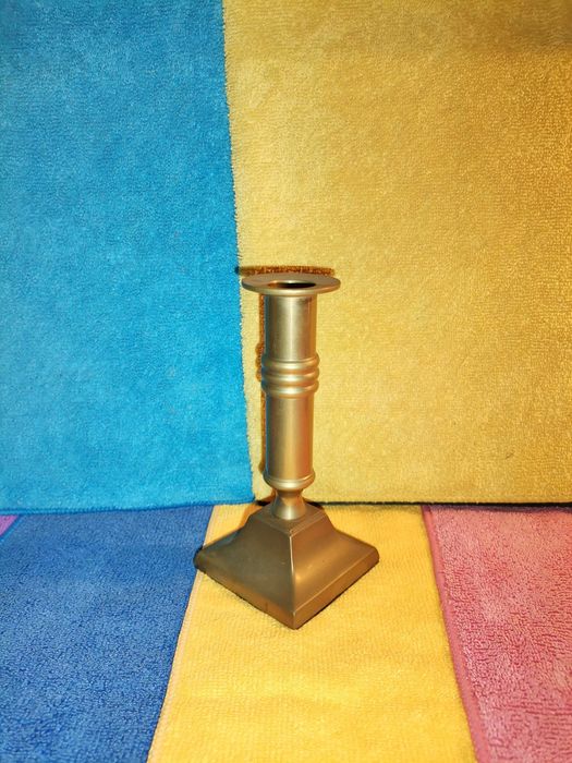 Antigo Castiçal em Latão para uma vela