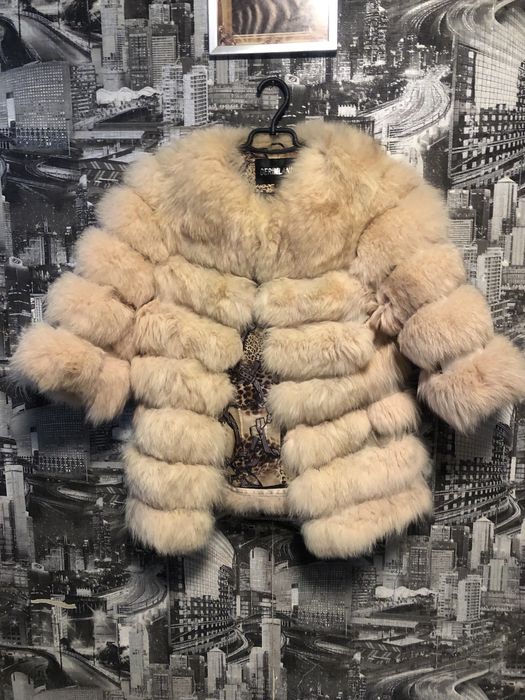 Пудрова шубка песець