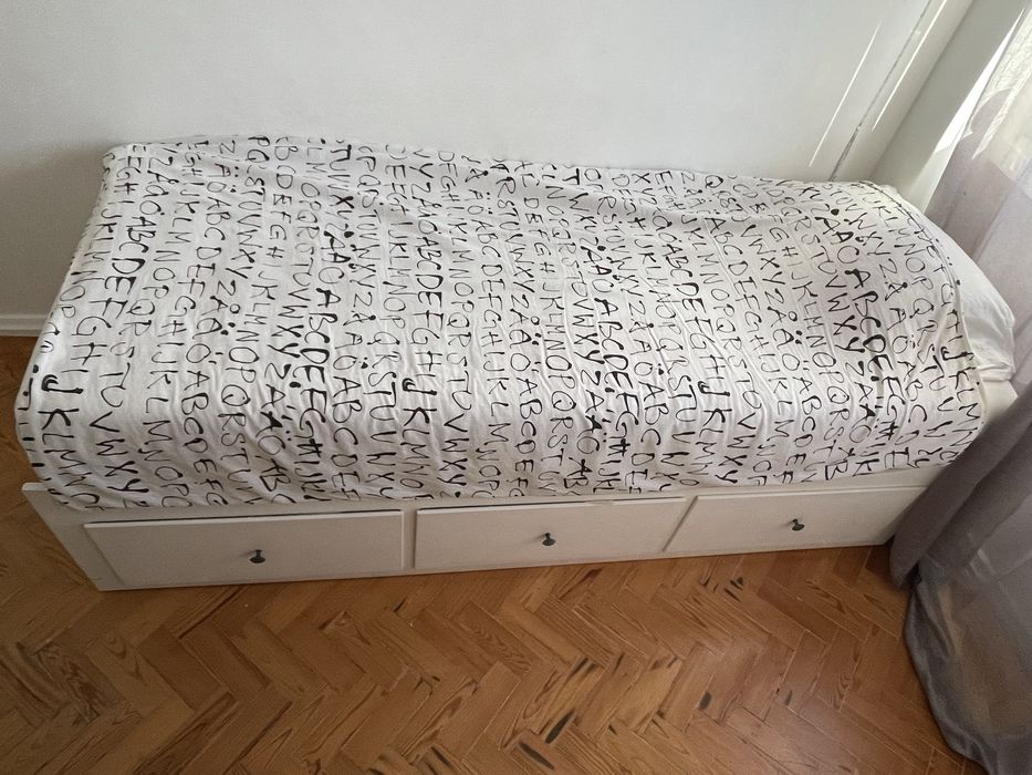 Cama solteiro com 3 gavetas