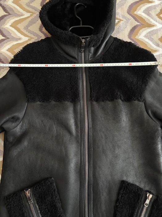 Продам жіночу дублянку Італія