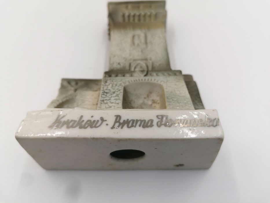 Stara ciekawa ceramiczna figurka Brama Floriańska Kraków