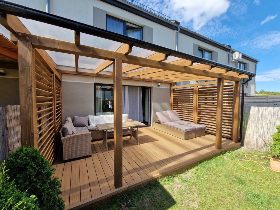 Zadaszenie tarasu, wiata postojowa, konstrukcja drewniana, pergola