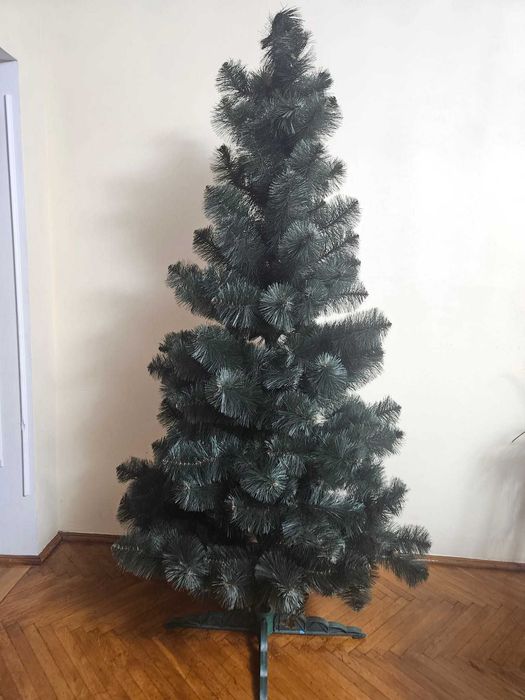 Штучна ялинка (сосна)
