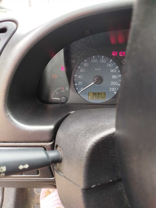 Автомобіль Citroen XSARA 1. 4I X