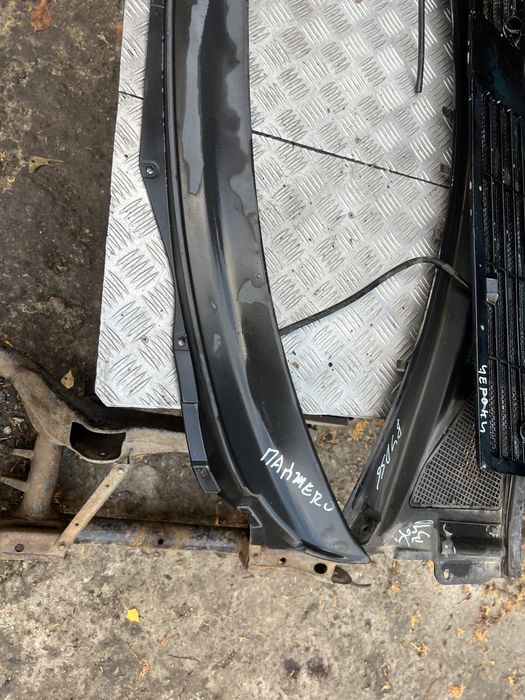 Жабо пластик под лобовое Mitsubishi Pajero Sport Паджеро спорт год 05